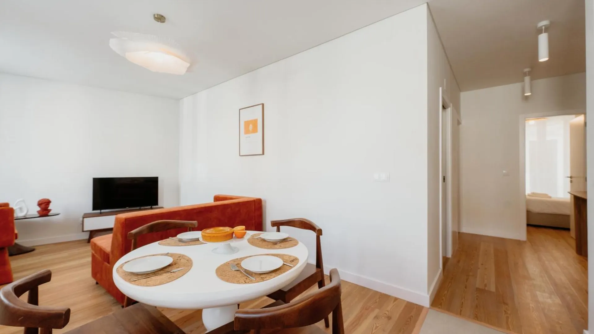 Lisbon Orange House - Elegant Two-Bedroom Apartment Rc E 0*,