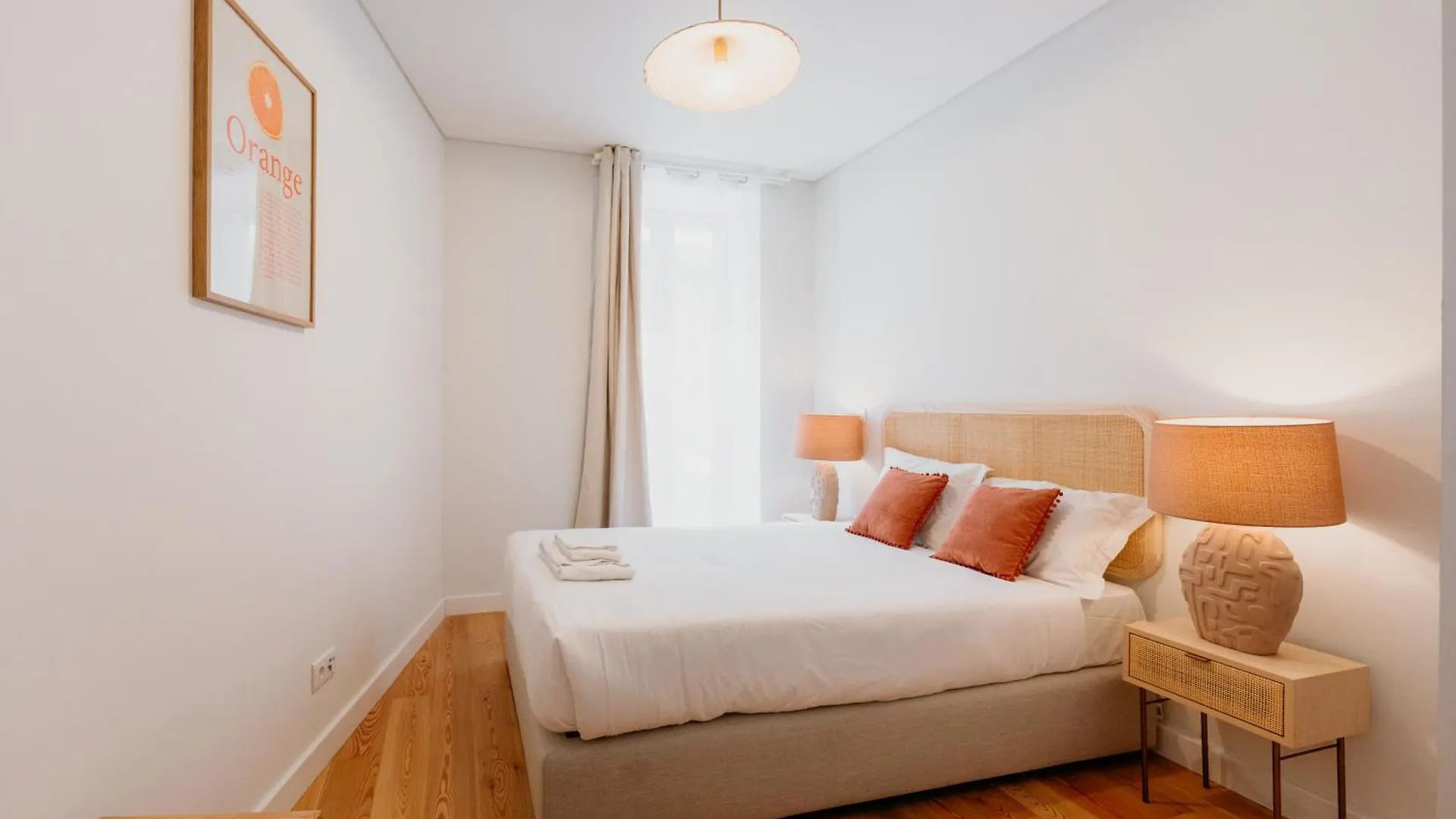 Lisbon Orange House - Elegant Two-Bedroom Apartment Rc E Portugal
