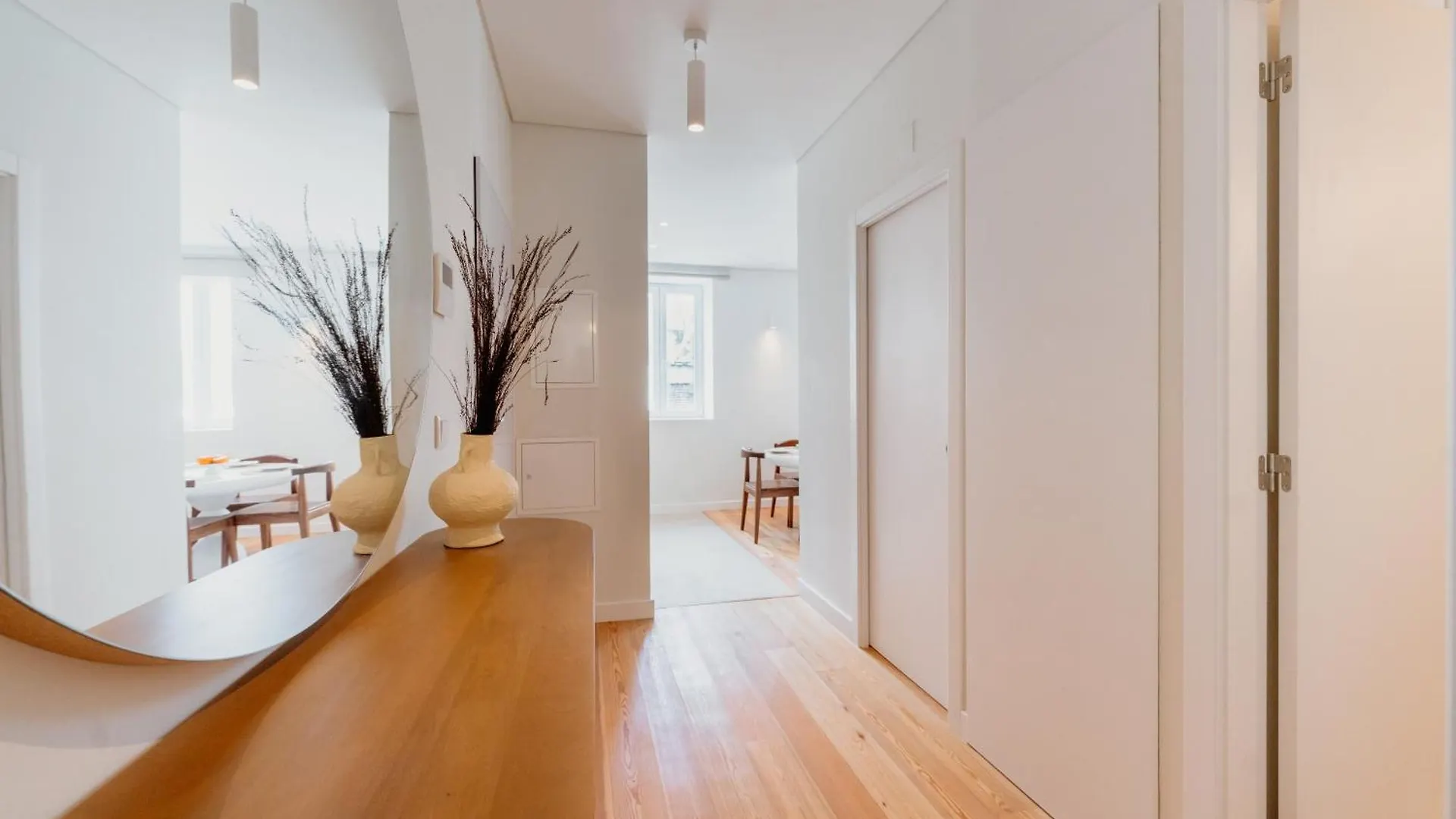 Lisbon Orange House - Elegant Two-Bedroom Apartment Rc E 0*,  Portugal